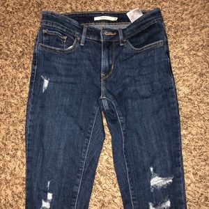 Distressed Levi Skinny Jeans